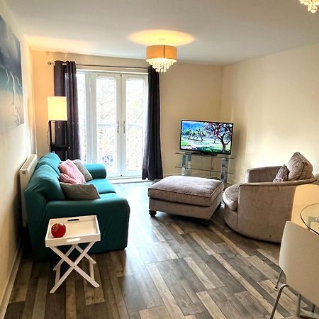 Spacious Two Bedrooms Apartment For Business And Holiday Portsmouth Esterno foto