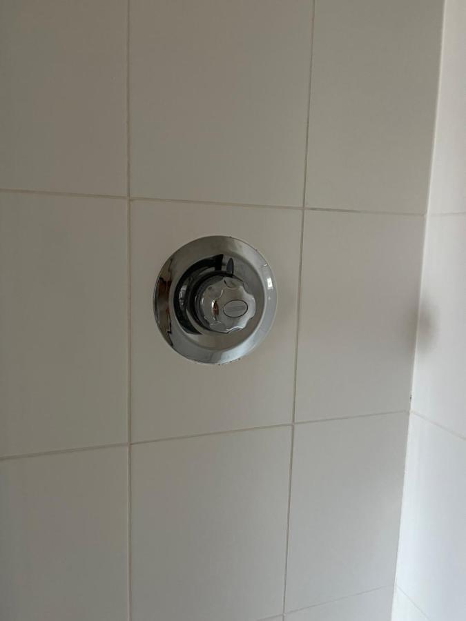 Spacious Two Bedrooms Apartment For Business And Holiday Portsmouth Esterno foto