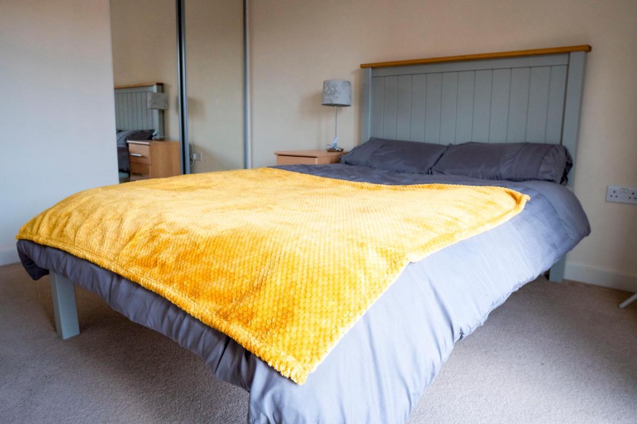 Spacious Two Bedrooms Apartment For Business And Holiday Portsmouth Esterno foto