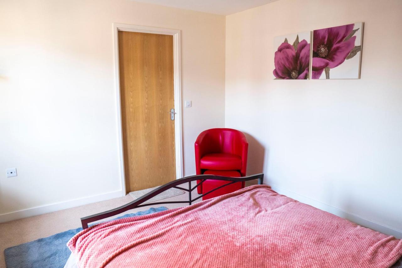 Spacious Two Bedrooms Apartment For Business And Holiday Portsmouth Esterno foto