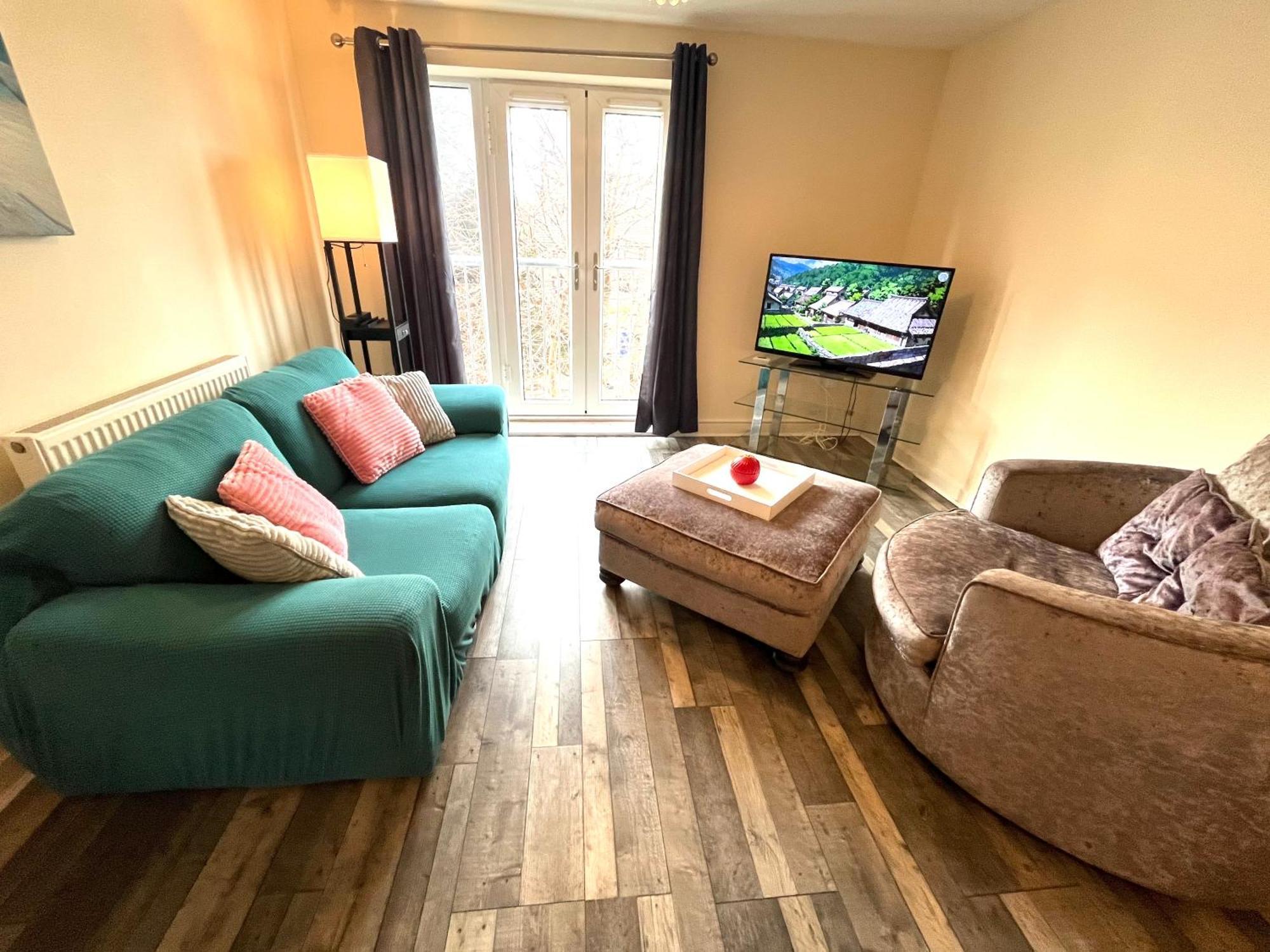 Spacious Two Bedrooms Apartment For Business And Holiday Portsmouth Esterno foto