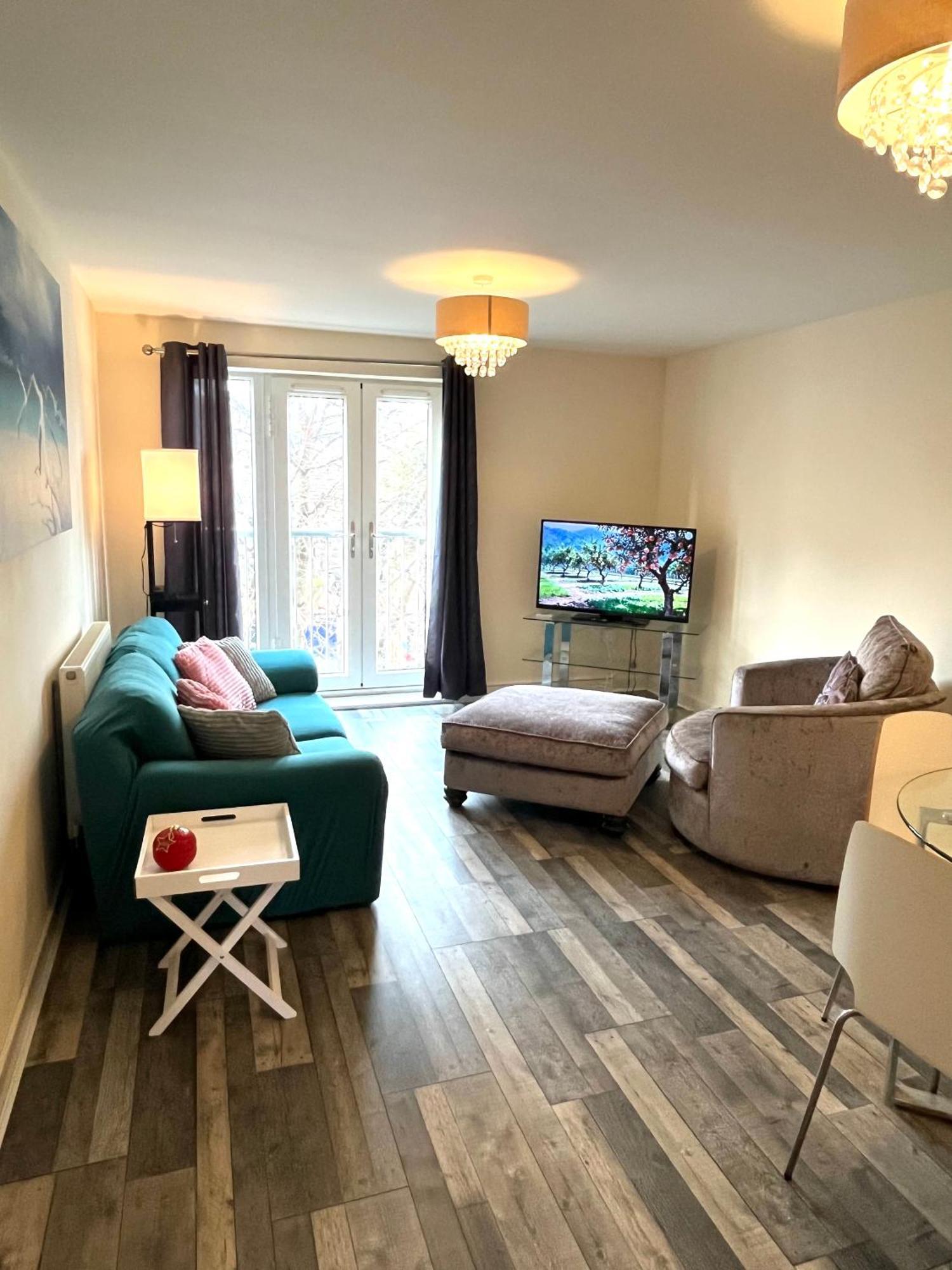 Spacious Two Bedrooms Apartment For Business And Holiday Portsmouth Esterno foto